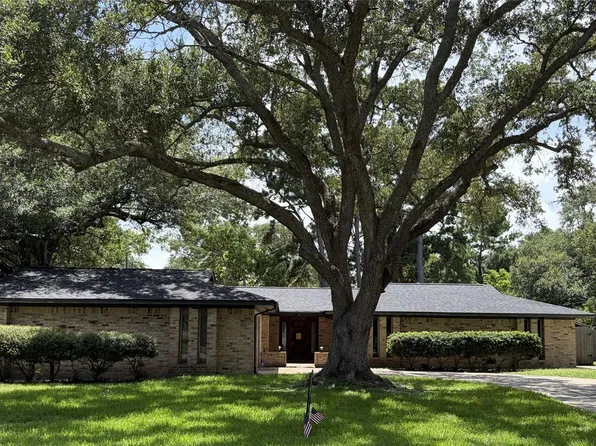 410 Riverside Dr, Alvin, TX 77511
