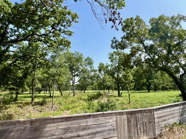 W Boggy Depot Rd, Coleman, OK 73432