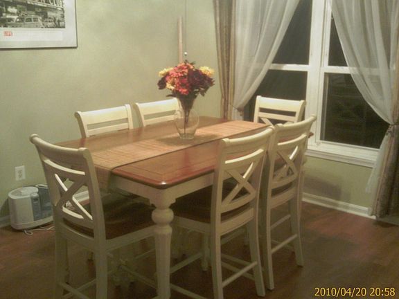 dining room off of kitchen
