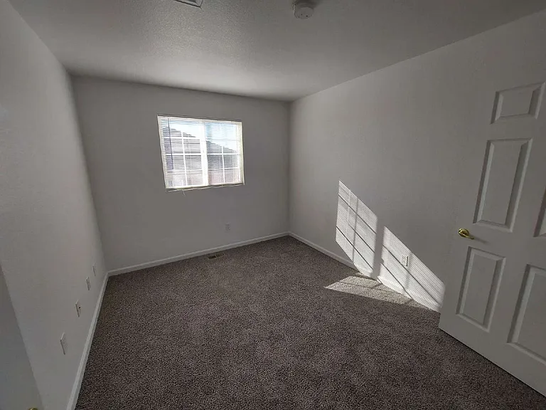 2631 S Danube Way — Photo 5