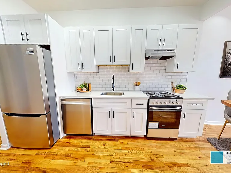 436 Graham Ave #1 — Photo 11