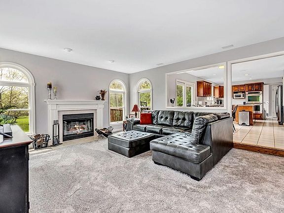 5th image of 271 Heathwood Ln