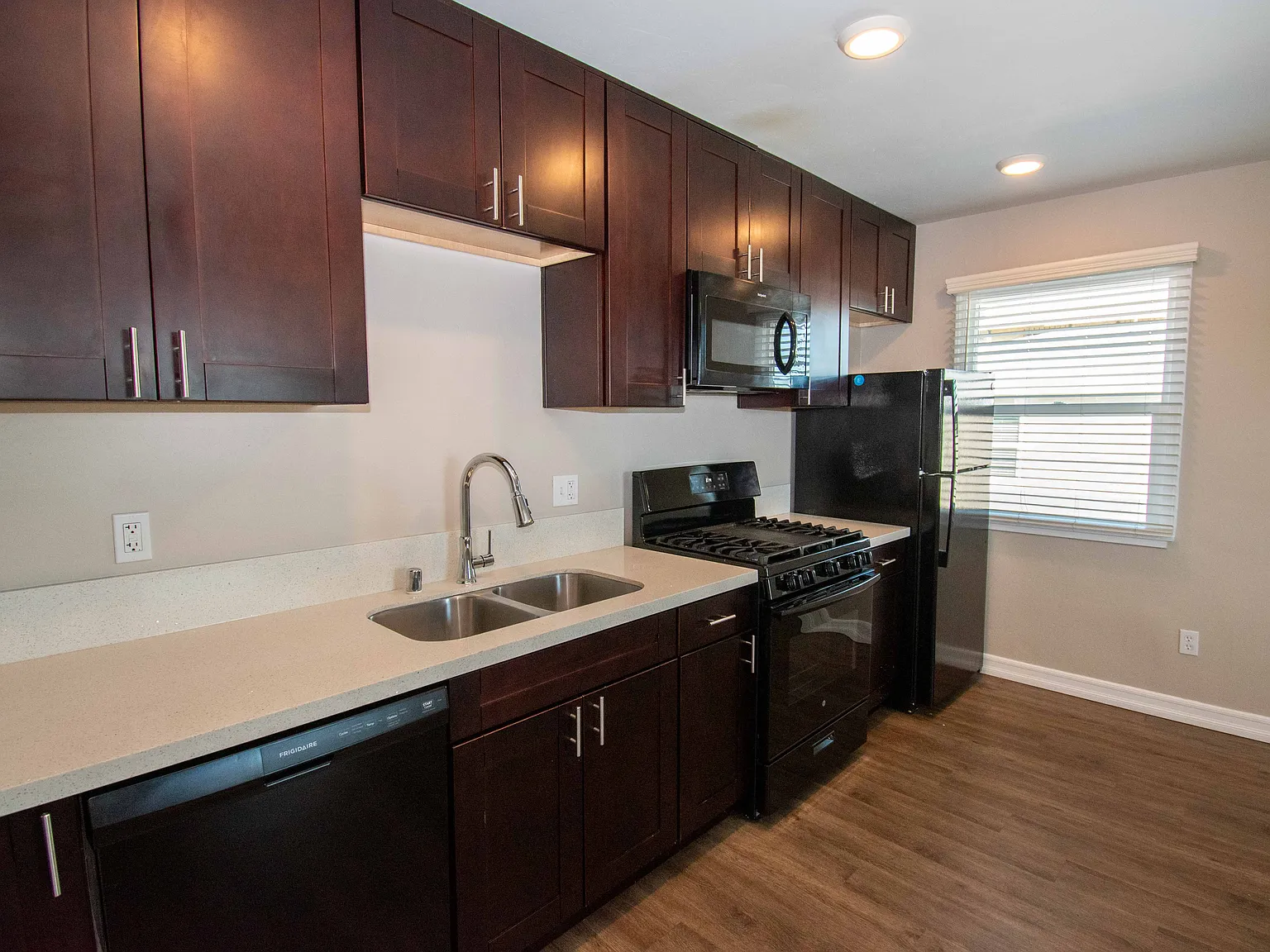 1 bed, 600 sqft, $1,849 — Photo 2