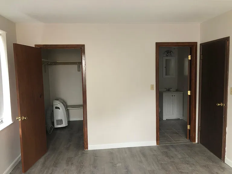 32 Skyline Dr #4 — Photo 10