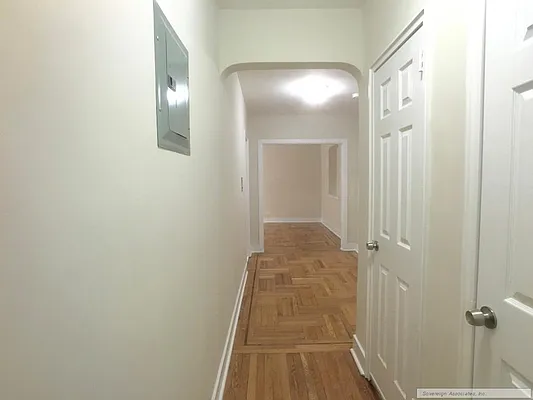 Rented by Sovereign Associates | media 25