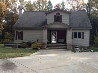 1640 Silver Creek Rd, Whitehall, MI 49461