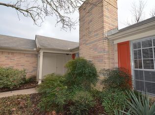 2818 Chimneystone Cir, Sugar Land, TX 77479