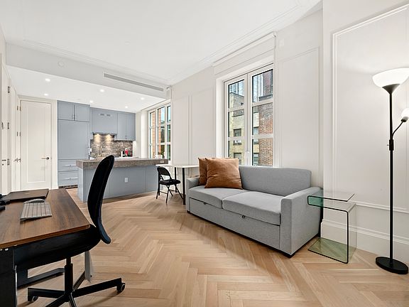 3rd image of 250 E 21st St #8E