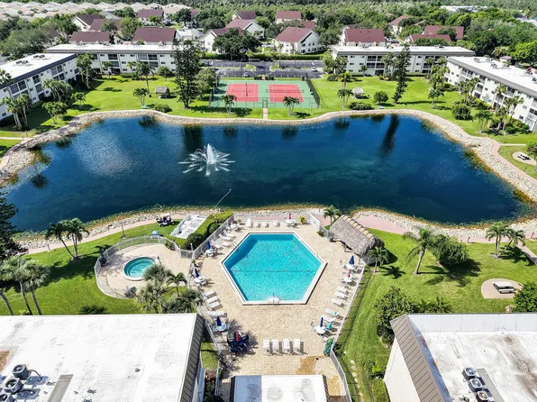 1004 Manatee Rd APT H202, Naples, FL 34114