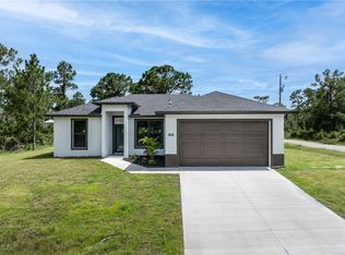 907 W 9th St, Lehigh Acres, FL 33972
