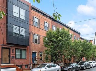 2136 Carpenter St, Philadelphia, PA 19146