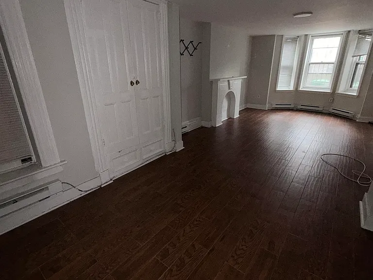 811 Washington St #BASEMENT — Photo 6