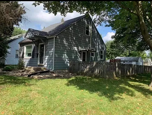 600 Gunson St Photo 1