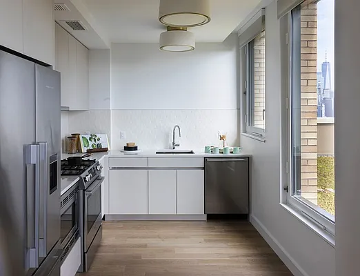 Rented by The Bloomstone Group LLC | media 36