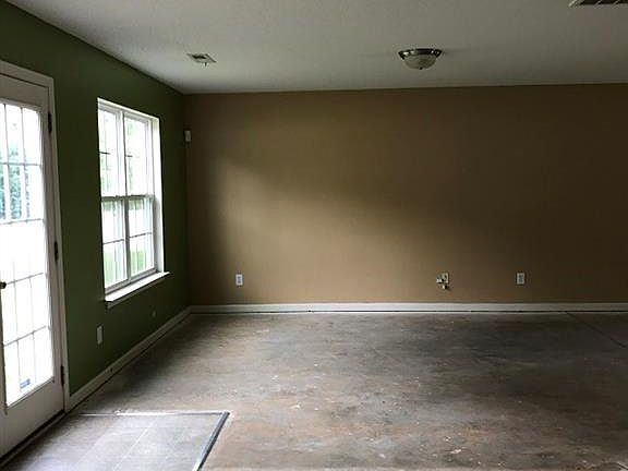 3rd image of 5051 Liberty Hall Cir