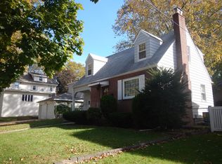 353 Carmita Ave, Rutherford, NJ 07070