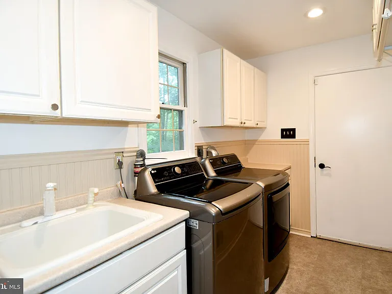 12134 Holly Knoll Cir — Photo 40