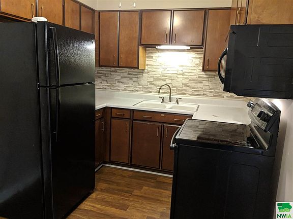 4th image of 2118 Nebraska St APT 5