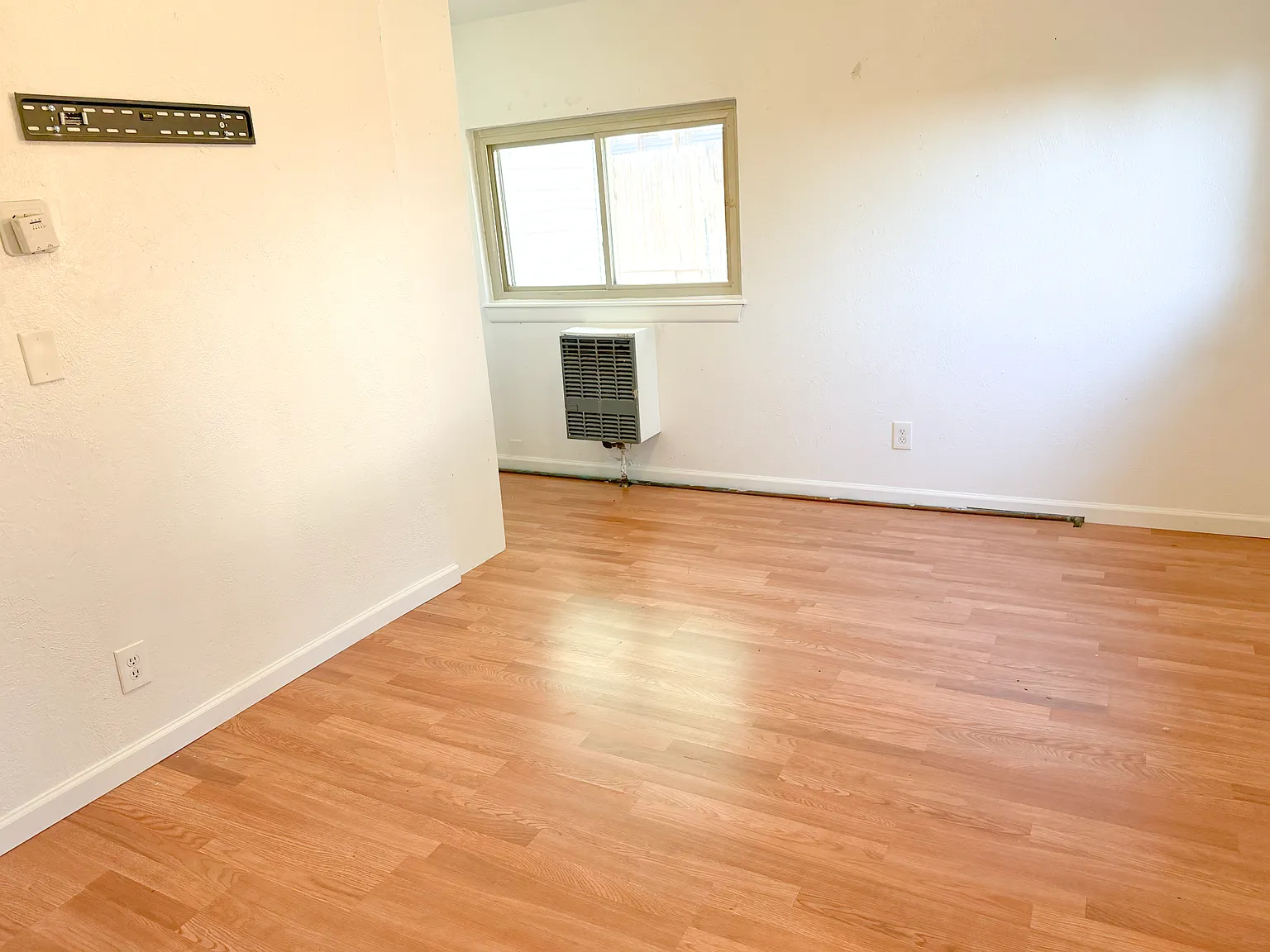 4881 Broadway A - 1 — Photo 3