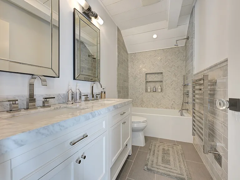 25 Rolling Woods Ct — Photo 12