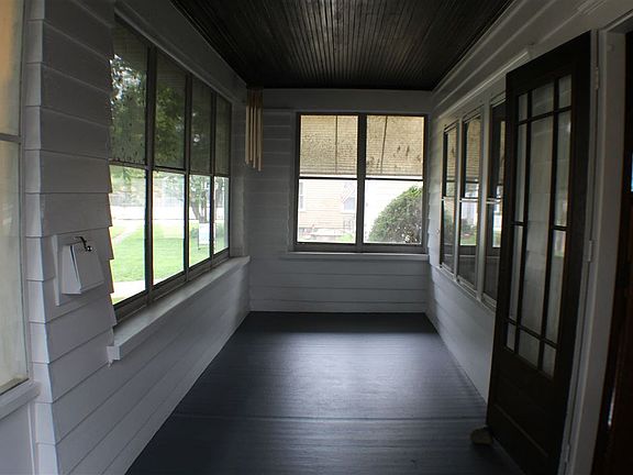 4th image of 2525 W Ardmore Pl