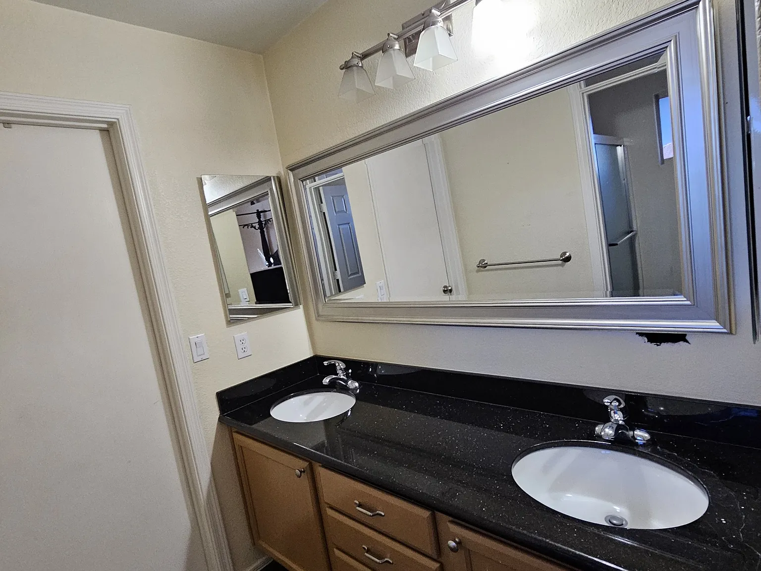 25-002, 393 W Colt Rd - 1 — Photo 1