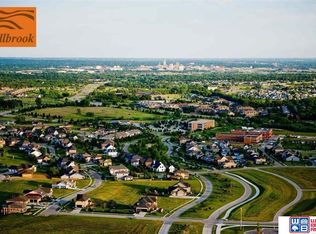 350 Bushclover Rd, Lincoln, NE 68521