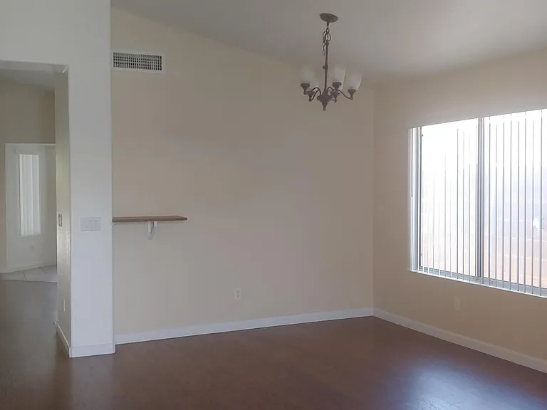 1110 W Raven Dr — Photo 7