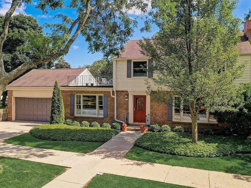 1st image of 2625 E Olive St