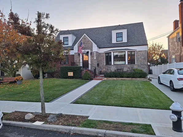 447 140th Bch, Rockaway Park, NY 11694