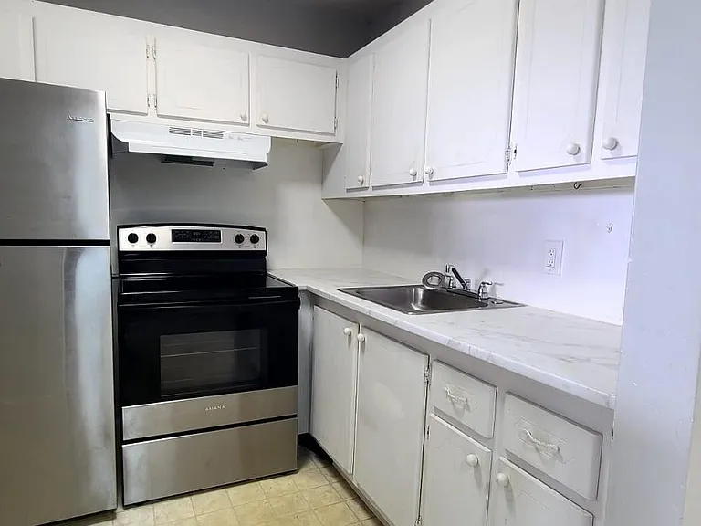 92 Berkshire E #92-D — Photo 7