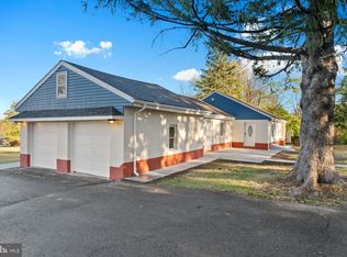 2126 Needhammer Rd, Pottstown, PA 19464