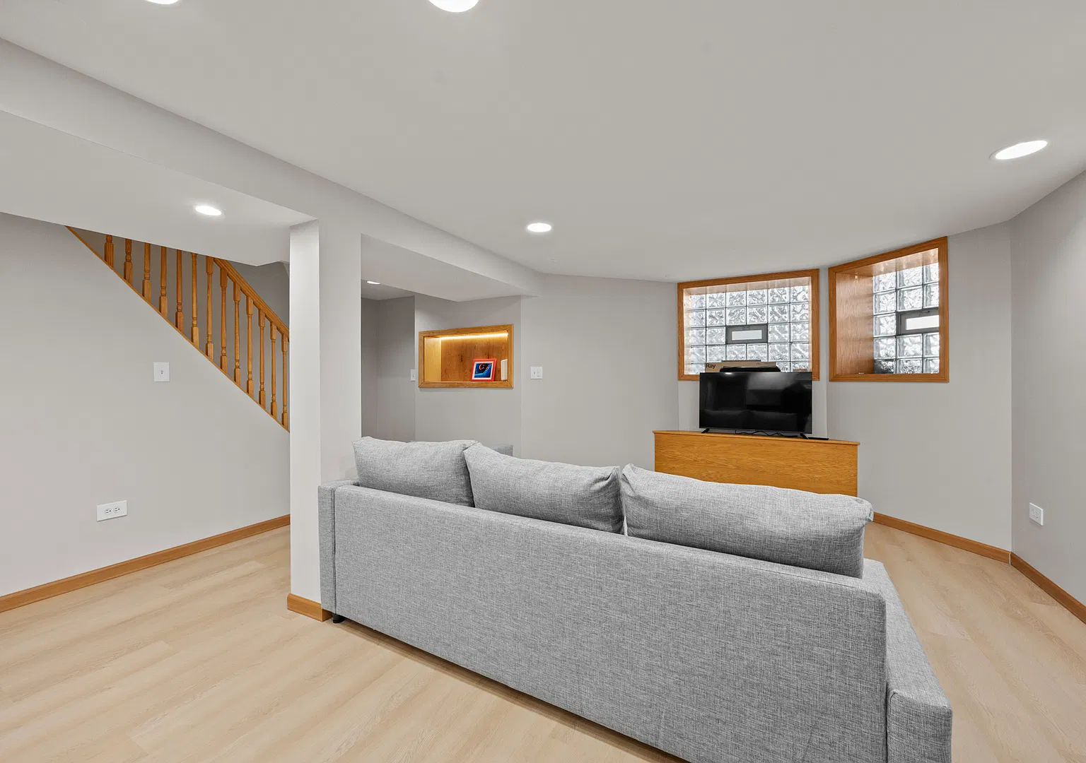 1 bed, $2,400 — Photo 3