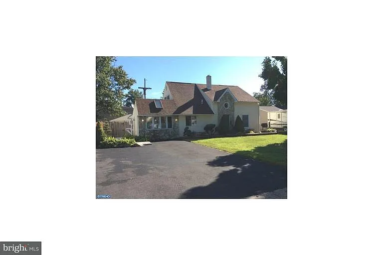 25 Holly Dr photo 1