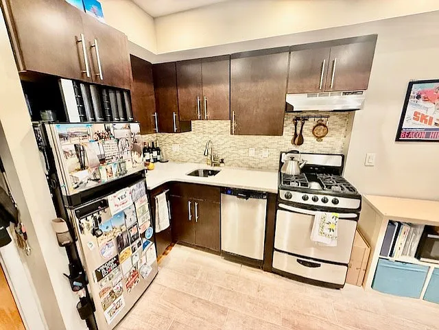 419 Hanover St #4 — Photo 7