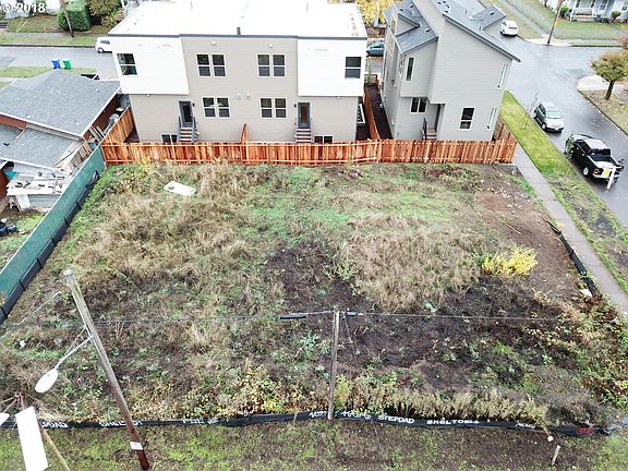 2nd image of 7466 N Van Houten Ave