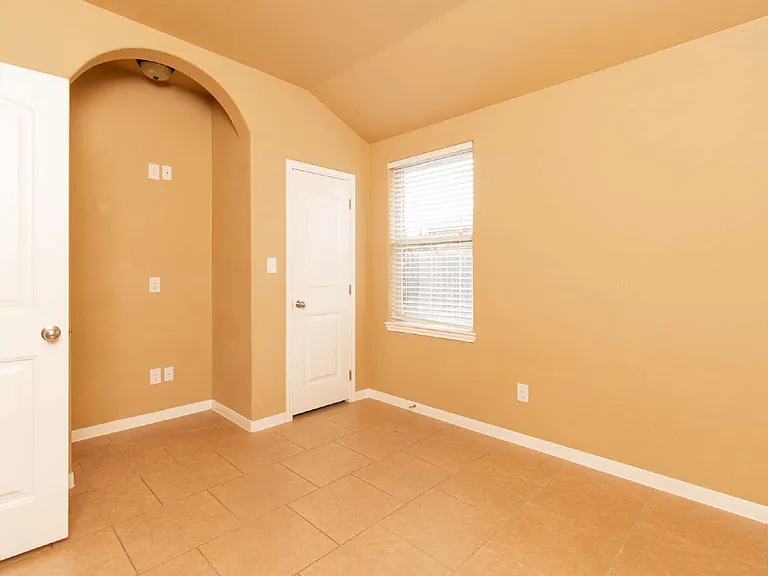 4602 Cambridge Dr #B — Photo 7