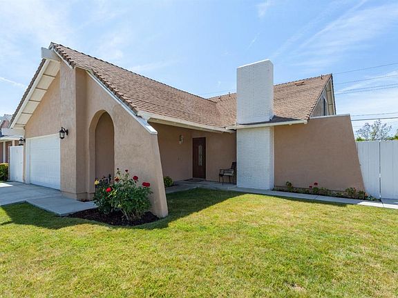 4th image of 3354 Hilldale Ave