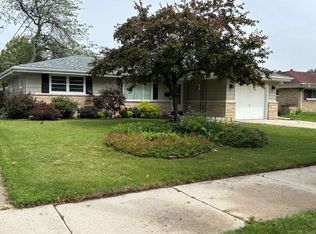 3201 S 11th St, Sheboygan, WI 53081