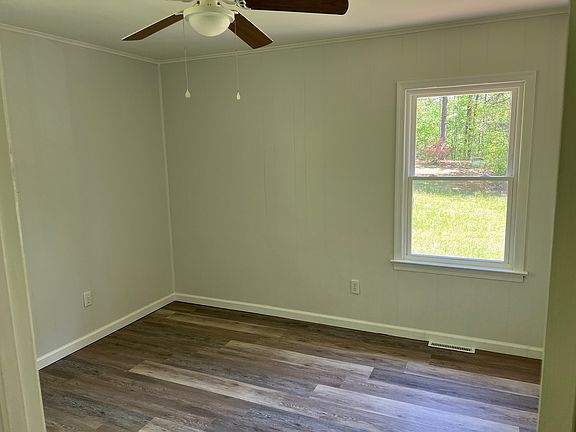 5th image of 6379 Patrick Henry Hwy