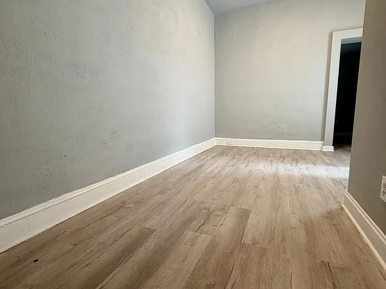 1724 Saint Paul St — Photo 9