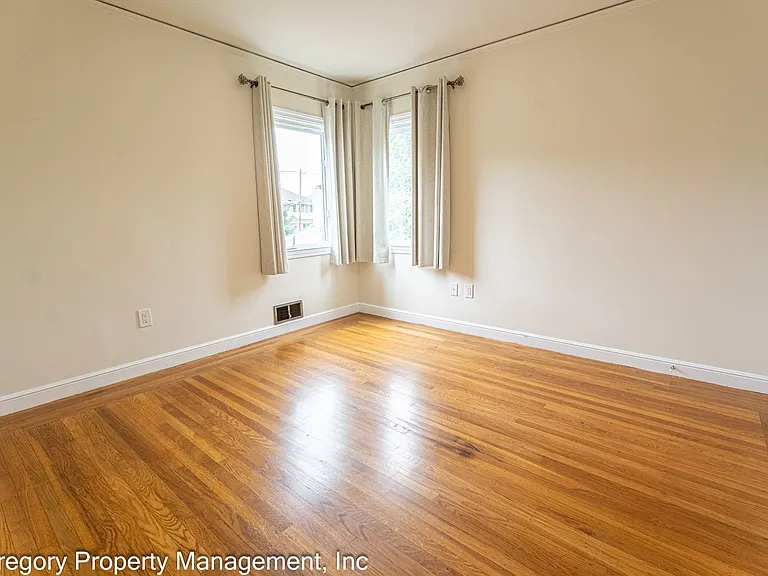 1805 Central Ave — Photo 13
