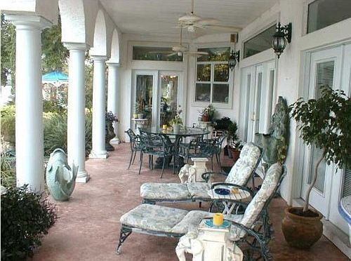 5th image of 2324 Country Club Dr