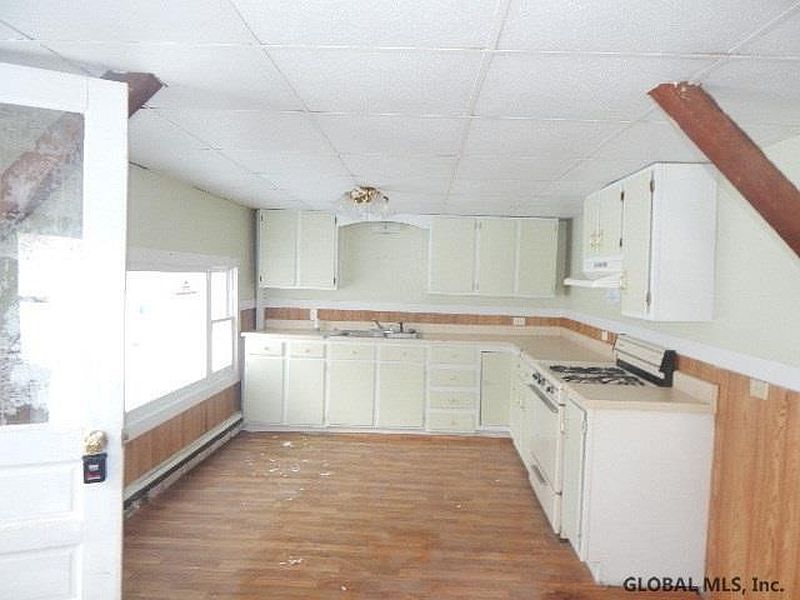 2nd image of 1281 LUTHERANVILLE Road