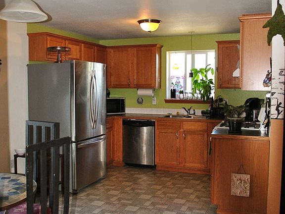 5th image of 1301 Cascadia Dr