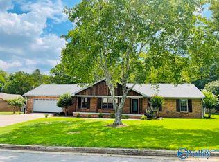 1102 Way Thru The Woods SW, Decatur, AL 35603