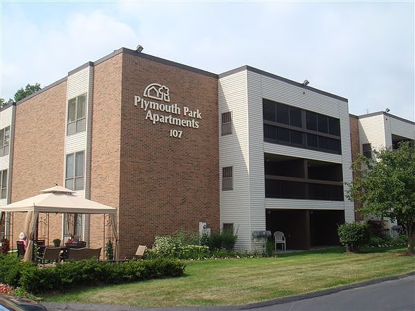 Plymouth Park Apartments