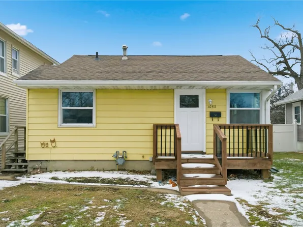 1053 Center Point Rd NE, Cedar Rapids, IA 52402