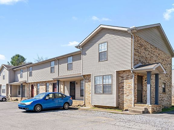 3rd image of 1500 W Knollwood Cir APT C