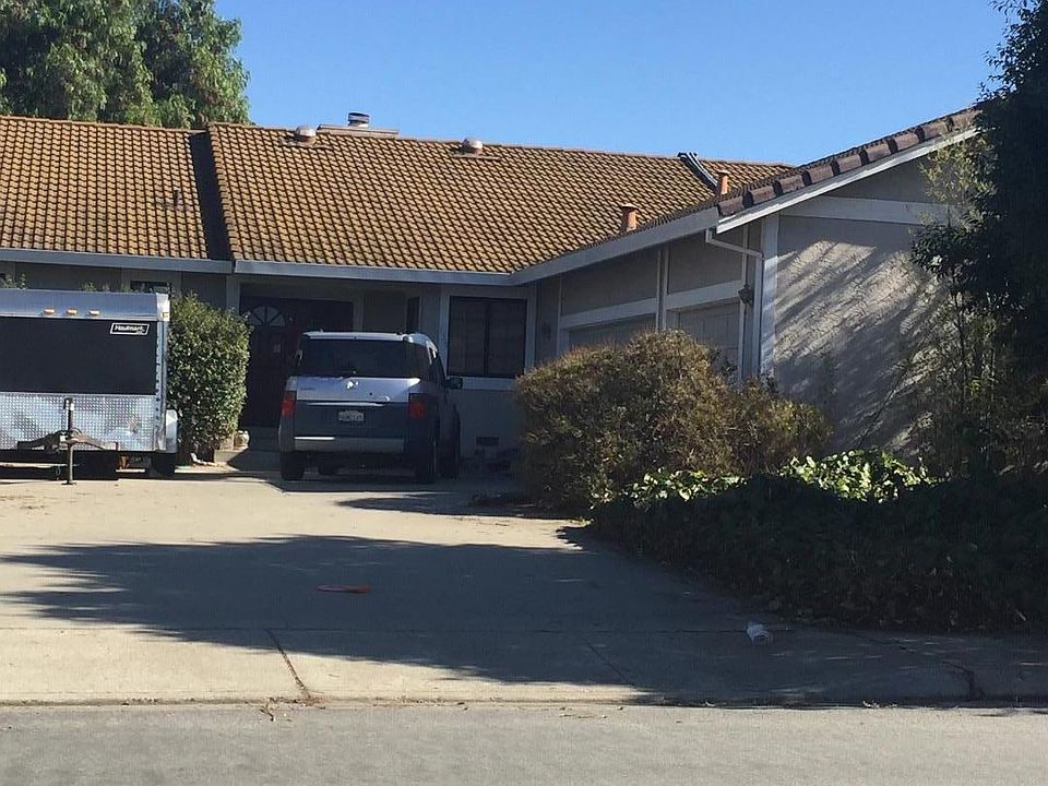 2nd image of 135 Kane Dr